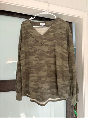 Mud Pie Olive Green Camo V-Neck Pullover Top